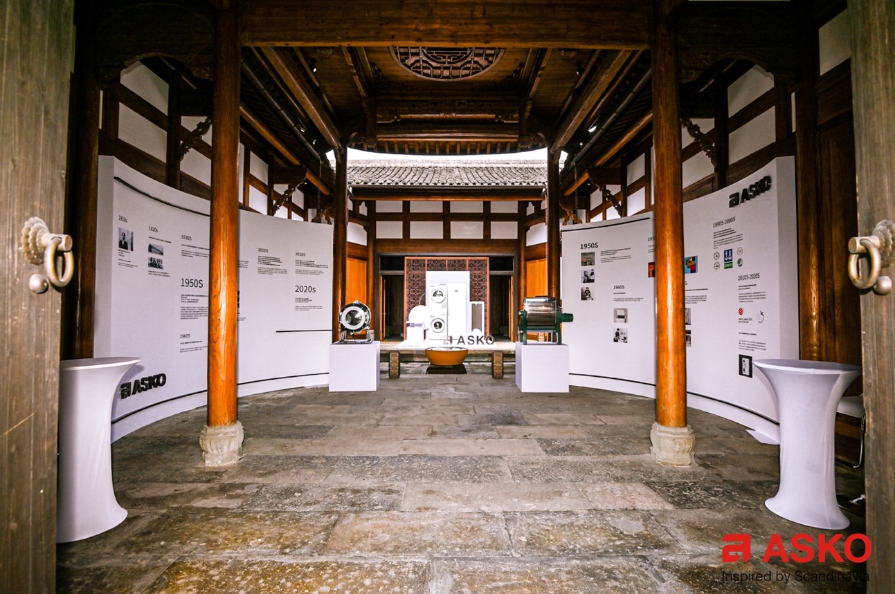 A picture containing building, indoor, floor, stone

Description automatically generated